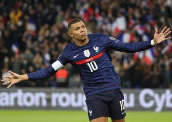 Mbappé envoie les Français en huitièmes de finale