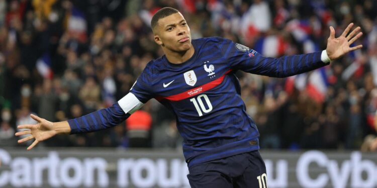 Mbappé envoie les Français en huitièmes de finale