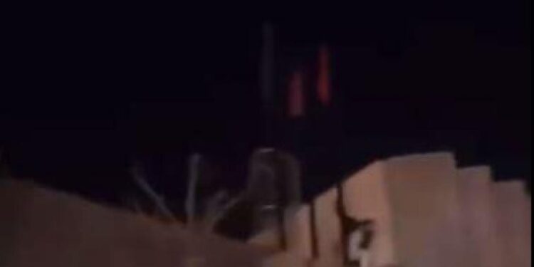 Réaction après la pose d’un drapeau marocain sur la mairie Amiens