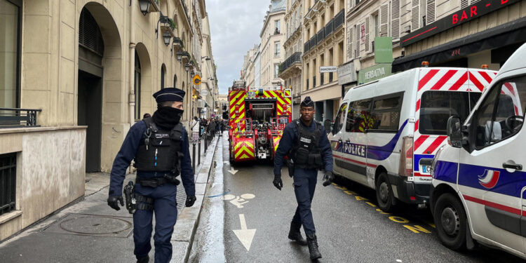 Deux morts et quatre blessés dans une fusillade au cœur de Paris