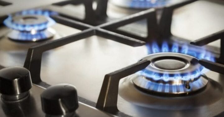 Le prix du gaz européen poursuit sa chute et revient à son niveau d’avant la guerre en Ukraine