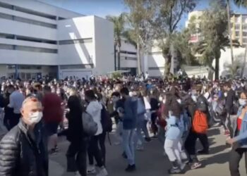 France-Maroc: les élèves du lycée Lyautey de Casablanca chantent l’hymne national marocain