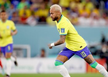 Coupe du monde : Neymar a «pleuré toute la nuit» après sa blessure
