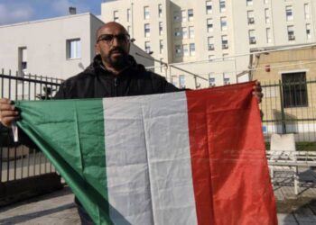 Parce qu’il a sauvé un médecin d’une agression, un marchand ambulant marocain reçoit la nationalité Italienne