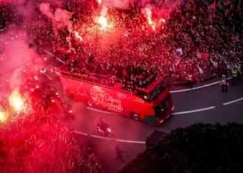 Retour festif des Lions qui ont été reçus triomphalement et célébrés royalement.