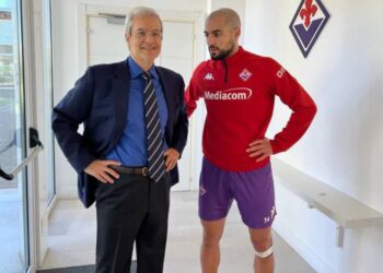 La rencontre entre le prince Moulay Hicham et Sofyan Amrabat: un hommage à la réussite marocaine à la Coupe du Monde