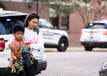 Un garçon américain de 6 ans arrêté après avoir grièvement blessé par balle sa maîtresse