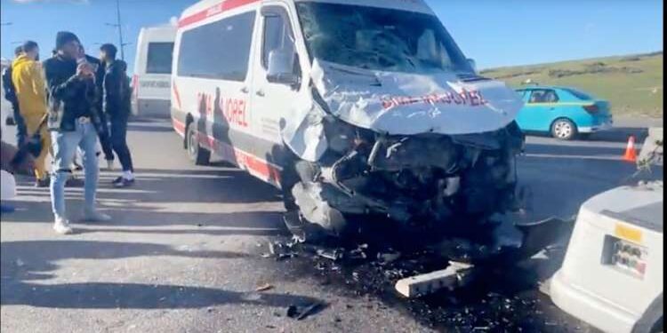 Tanger : une collision entre deux véhicules de transport d’ouvriers fait une vingtaine de blessés