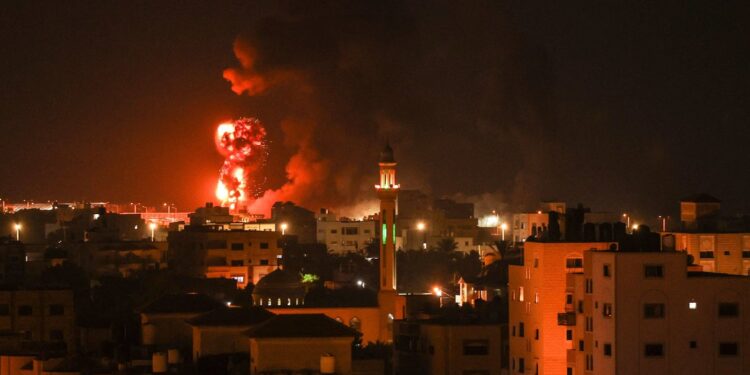 Frappes aériennes israéliennes sur la bande de Gaza