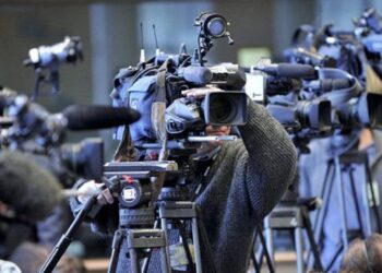 Les journalistes marocains obtiennent une augmentation historique de salaire grâce à un accord social