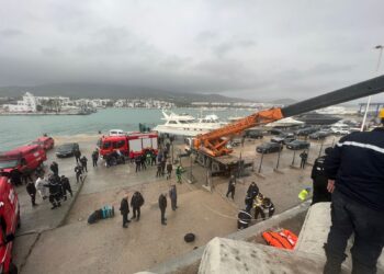 Un navire de commerce s’échoue au large des côtes de M’diq