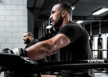 Badr Hari n’a pas encore dit son dernier mot, il retourne sur le ring de Glory