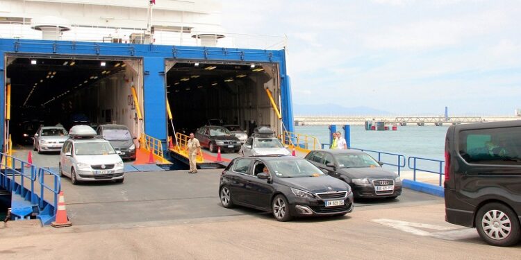 Douanes : un nouveau modèle pour l’admission temporaire des voitures des MRE et des étrangers