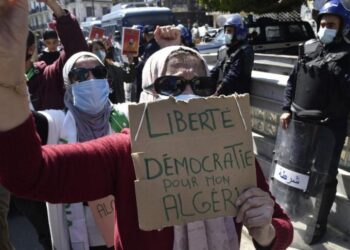La diplomatie française critiquée pour son manque de réaction face aux violations des droits de l’homme en Algérie