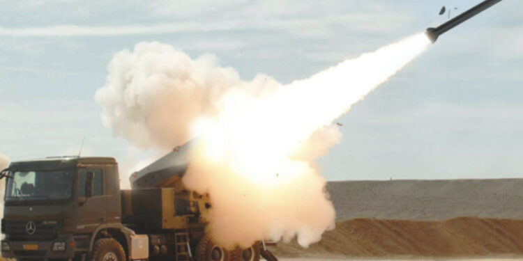 Le Maroc poursuit son programme de modernisation de son armée avec l’achat de lance-roquettes israélien PULS