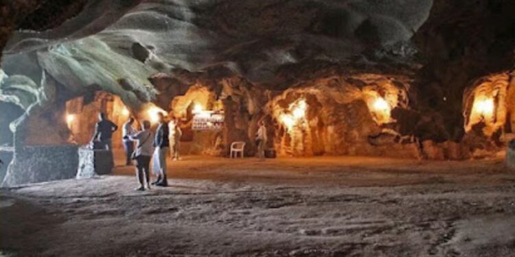 Discrimination tarifaire: La visite de la Grotte d’Hercule à Tanger coûte six fois plus cher aux étrangers qu’aux nationaux.