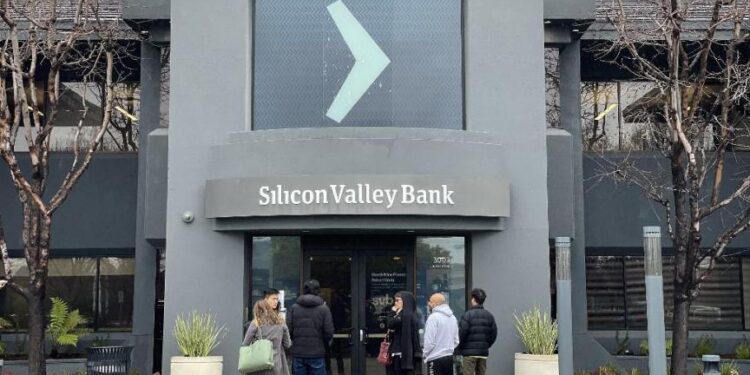 Les faillites successives de trois banques américaines inquiètent le monde des finances