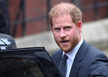 Le prince Harry s’en prend à la famille royale devant la justice