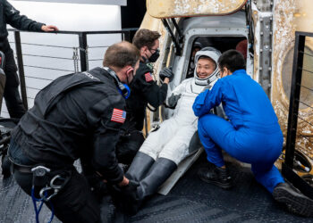 L’équipage d’un vol SpaceX de retour sur Terre après cinq mois sur l’ISS