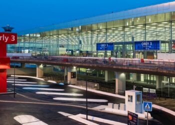 Grève contre la réforme des retraites en France : des annulations et des retards de vol attendus ce week-end