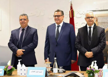 La majorité politique en difficulté : entre silence et divergences