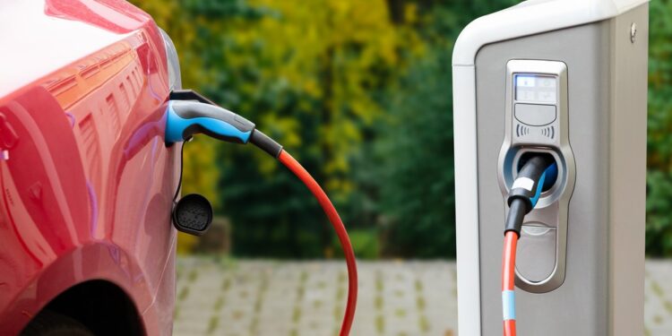 Le Maroc se tourne vers les véhicules électriques : augmentation des ventes et développement des infrastructures