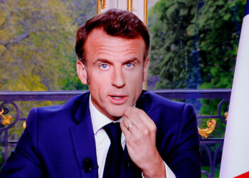 Concerts de casseroles en France : Les manifestants dénoncent l’inaction de Macron sur la réforme des retraites