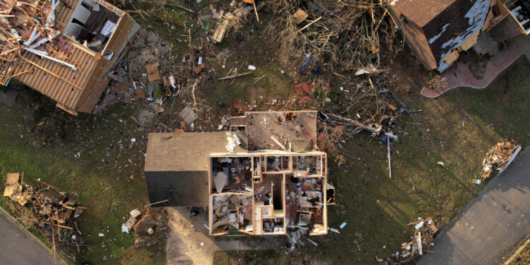 États-Unis frappés par des tornades destructrices : 29 morts et des dégâts considérables