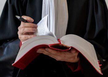 Le rêve illusoire d’un faux avocat prend fin avec une condamnation à la prison