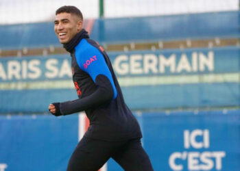 Achraf Hakimi, le prodige marocain, revient en force pour affronter l’Olympique Lyonnais