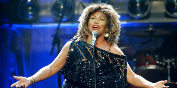 Au revoir, Tina Turner : Le monde pleure la perte de sa Reine du Rock