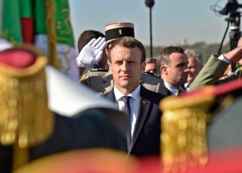 Macron, le Maroc et l’Algérie : Une triangulation diplomatique en crise