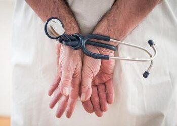 Rabat: Un faux cabinet de médecine dans un salon de coiffure. Trois personnes arrêtées