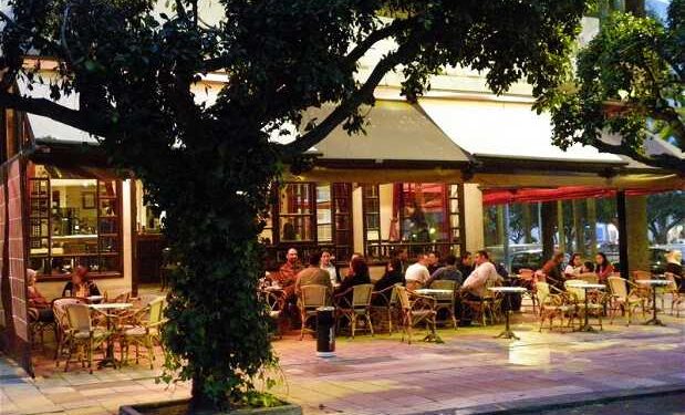 Les Propriétaires de Cafés au Maroc Face aux Réclamations des Droits d’Auteur
