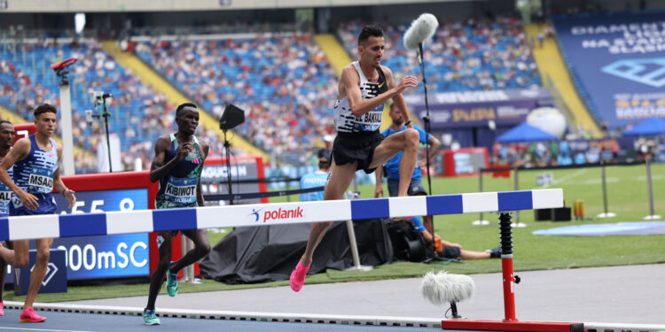 Vidéo: Soufiane El Bakkali, Roi du 3.000m Steeple, brille au meeting de Silesia