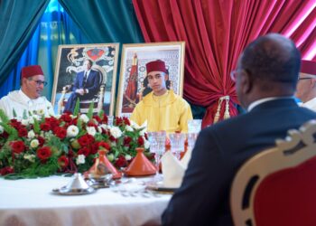 Le Prince Héritier Moulay El Hassan préside un déjeuner en l’honneur du 24ème anniversaire de l’intronisation de Sa Majesté le Roi