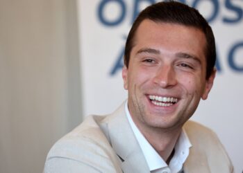 Polémique autour des déclarations de Jordan Bardella concernant l’Algérie après les violences en France