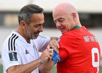 La polémique de la photo : Infantino enflamme la rivalité Algérie-Maroc