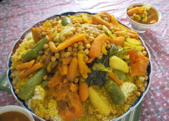 Célébrer le départ : La controverse de la « Sadaka » enflamme le Maroc