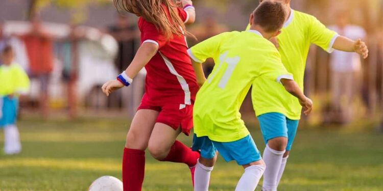 Le football à la croisée des sexes : le futur est-il mixte ?