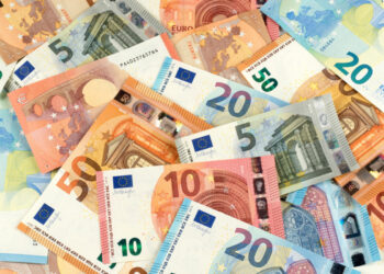 Victime d’une escroquerie de 135.000 euros, une femme témoigne.