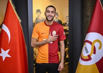 Hakim Ziyech marque son premier but pour Galatasaray avant unesortie prématurée