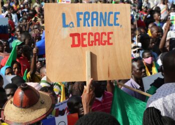 Paris réagit à l’expulsion de son attaché militaire par le Burkina Faso