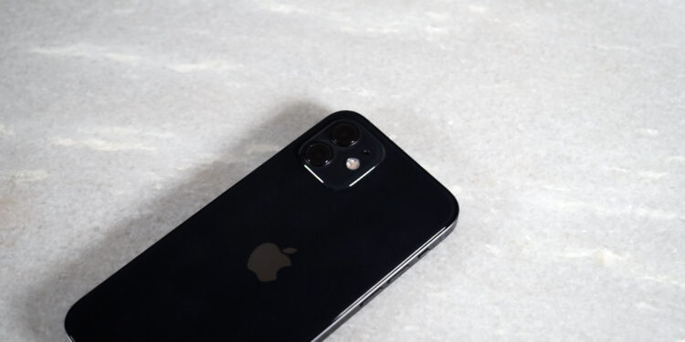 L’iPhone 12 retiré du marché français