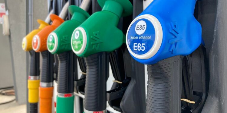 Les carburants s’apprêtent à coûter plus cher au Maroc : quel impact sur l’économie ?