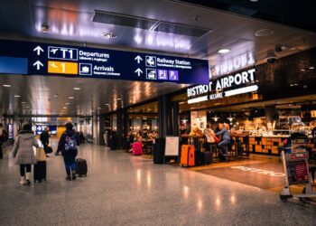 Menaces d’attentats : Évacuation en cours dans plusieurs grands aéroports français
