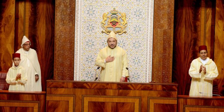 Le Roi Mohammed VI annonce un programme innovant pour renforcer la cohésion sociale.