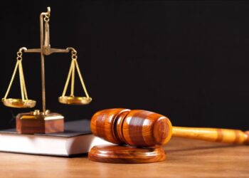 Une femme écope de 6 ans pour avoir eu des relations sexuelles avec son beau-fils de 15 ans ?