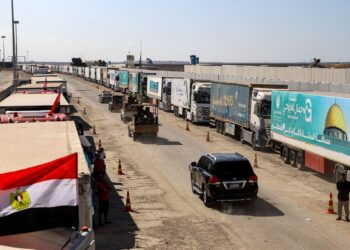 Les premiers camions d’aide humanitaire arrivent à Gaza, ce samedi
