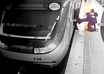 Le sort d’une lycéenne relance le débat sur les droits des femmes en Iran.